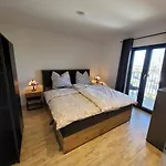 Vinesinn Apartament *